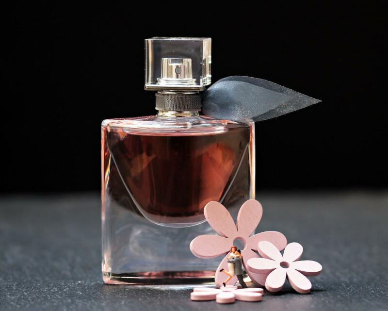 Słodkie perfumy damskie – charakterystyka